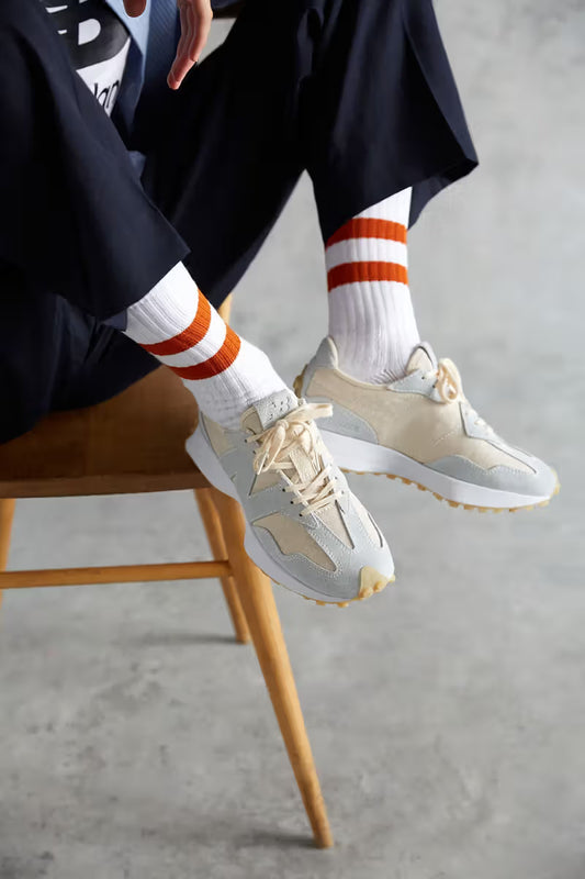 New Balance 327 : Le Retour du Vintage avec une Touche Moderne
